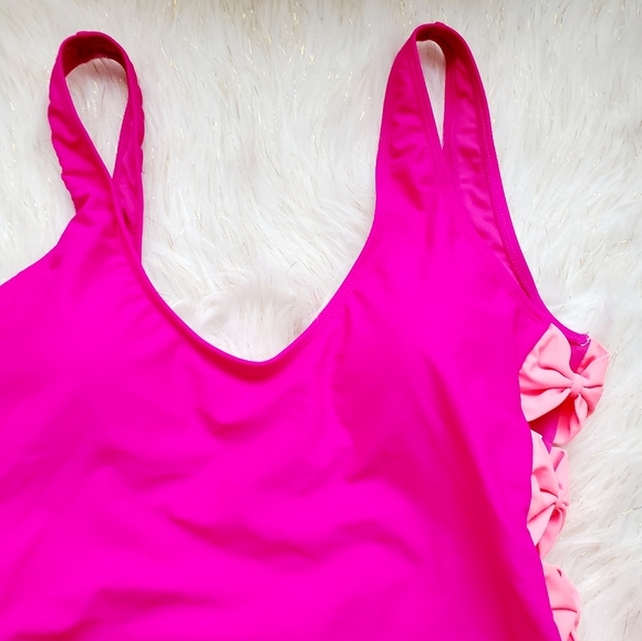 Cyn & Luca pink one-piece swimsuit - Picture 3 of 5